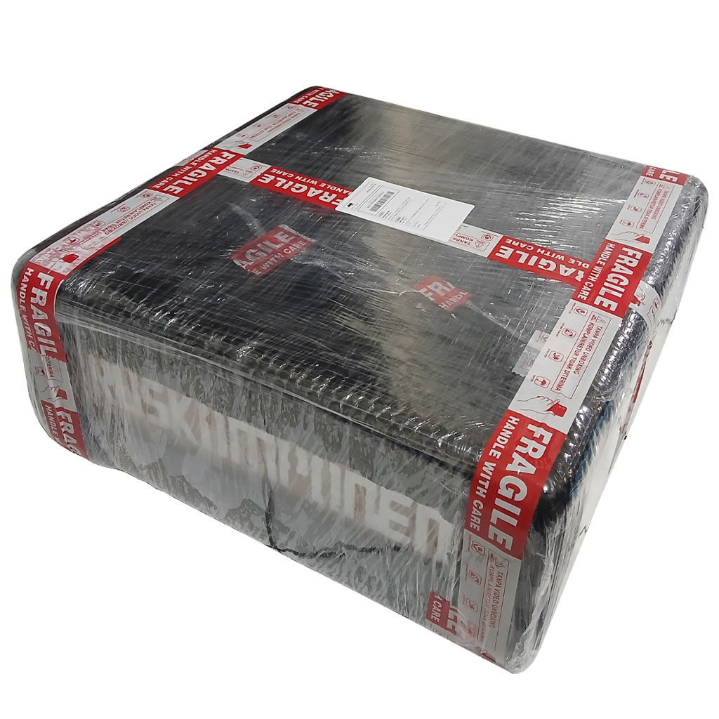 Kardus RNV4 dibungkus plastik wrap tambahan sebelum diserahkan ke kurir